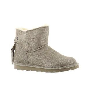BearPaw Suede Coated Golden Ankle Boots Cozy Casual Design